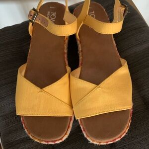 TOMS Women's Yellow Sandals. Like New Worn once